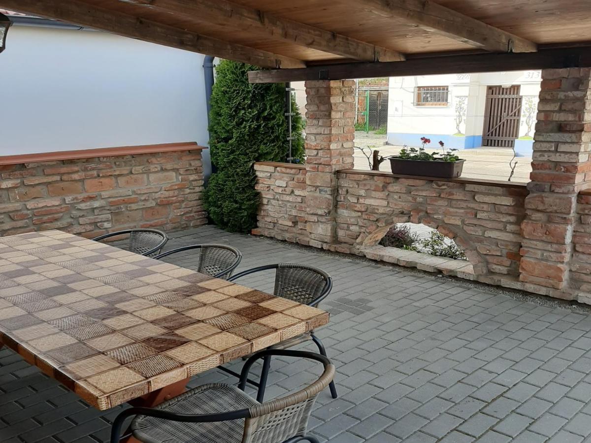 Apartment U Pavelku Mutěnice Exteriör bild
